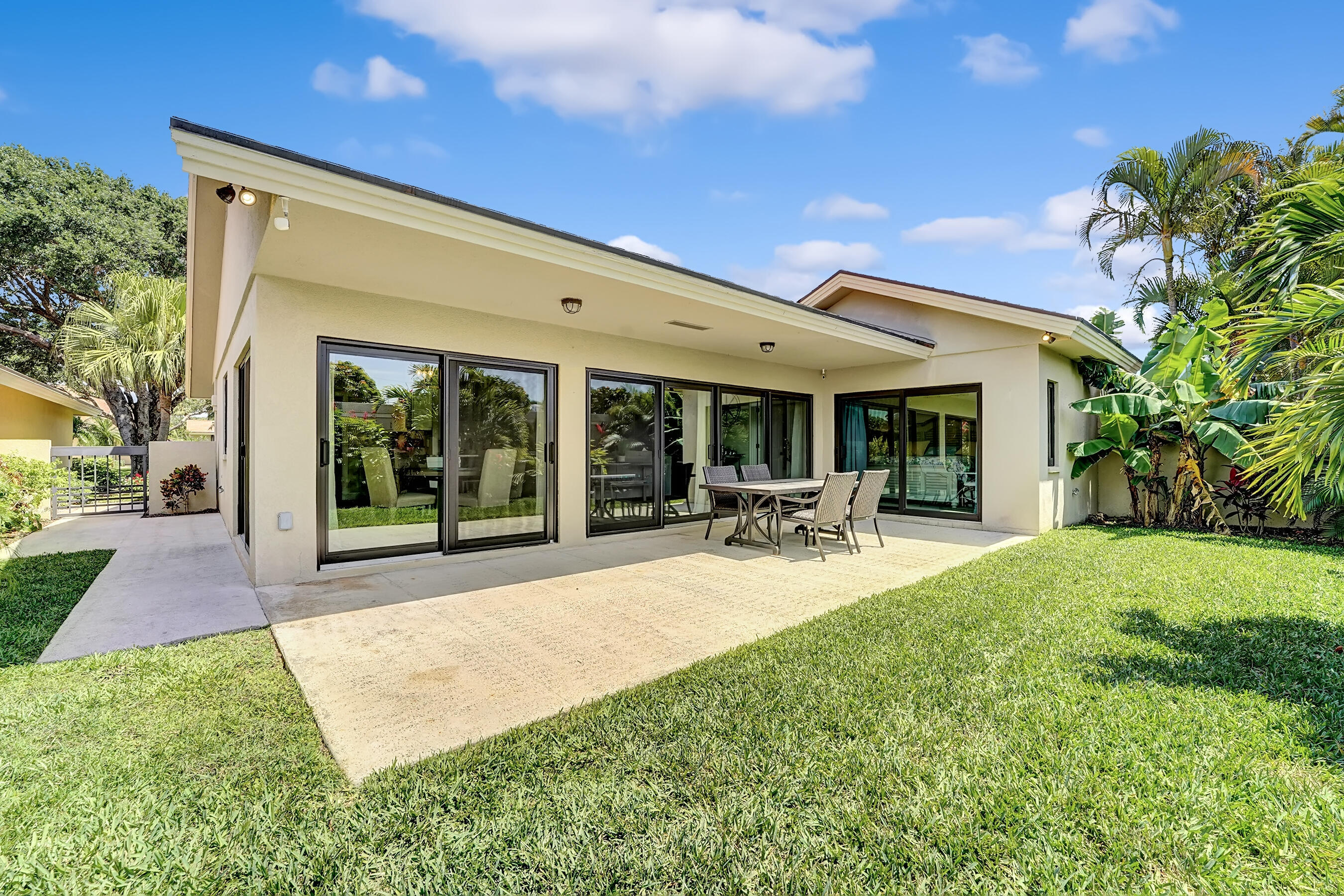 RIDGE AT THE BLUFFS - Residential Lease