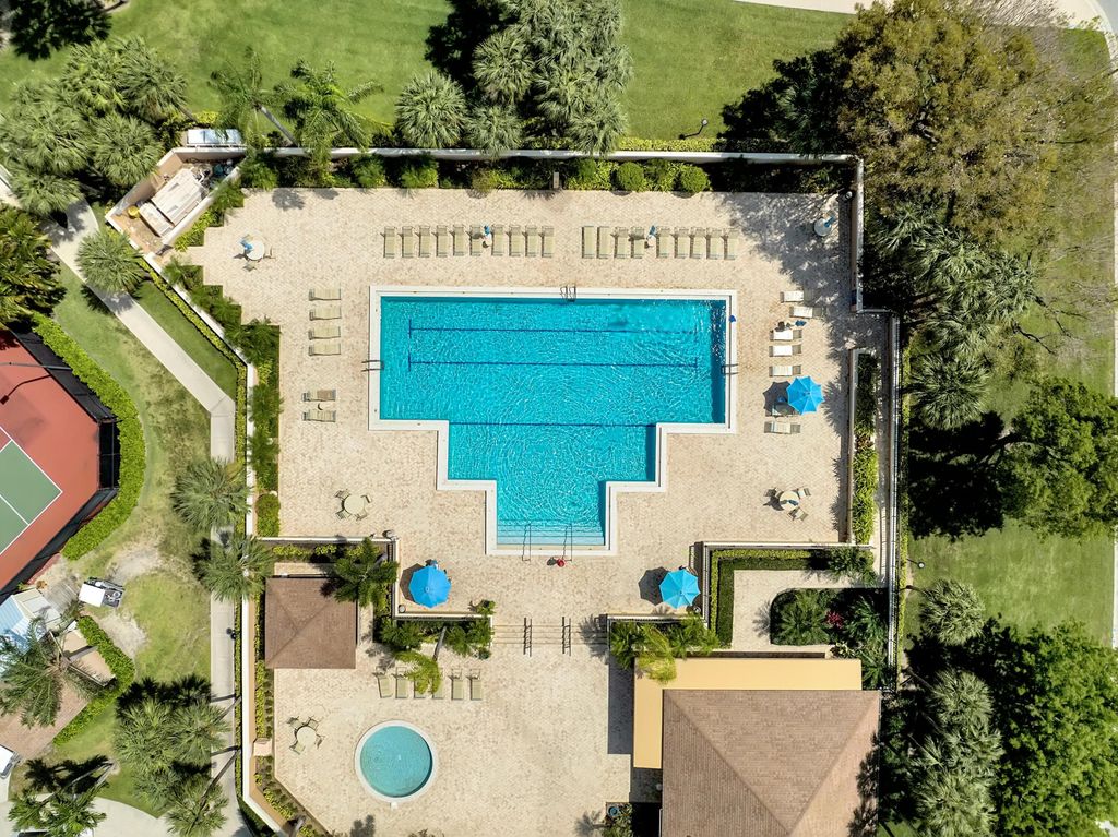 Photo of 118 Ridge Road, Jupiter, FL 33477 (MLS # B26016709)