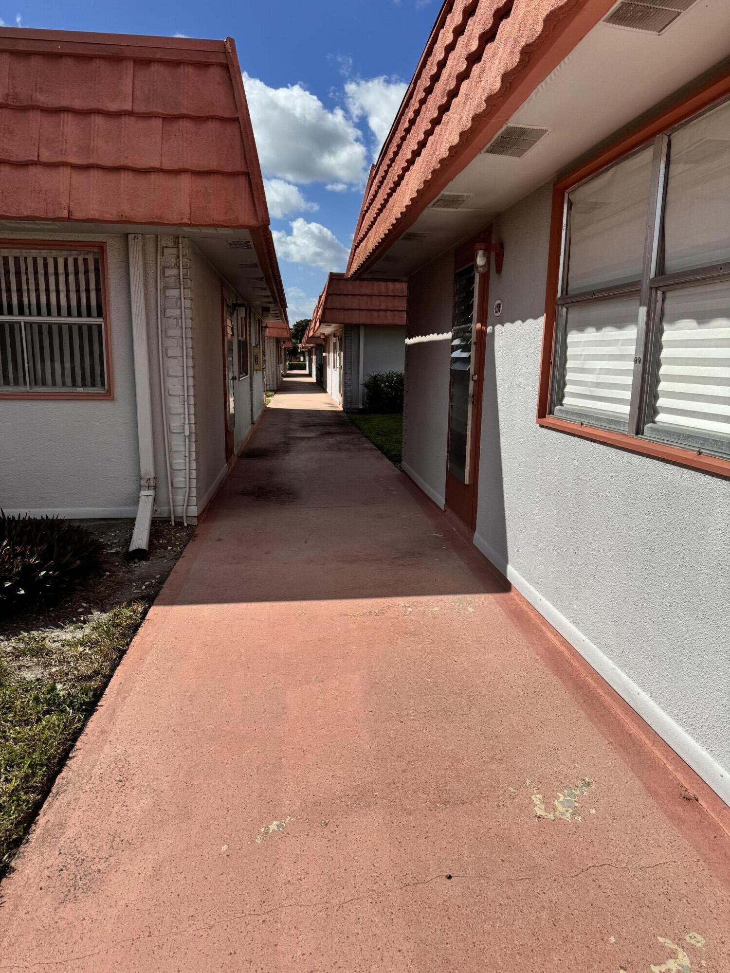 KINGS POINT - Residential