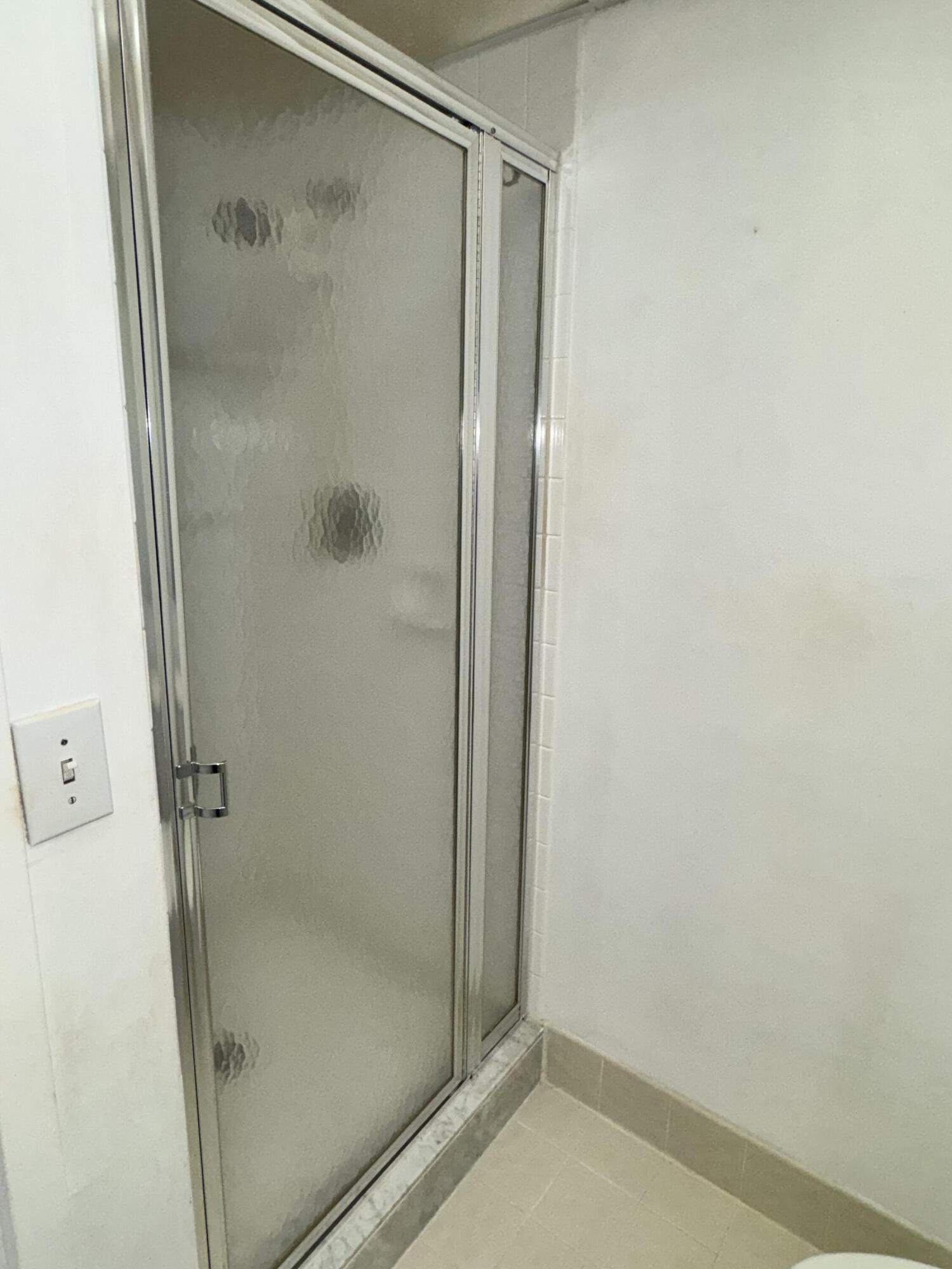 KINGS POINT - Residential