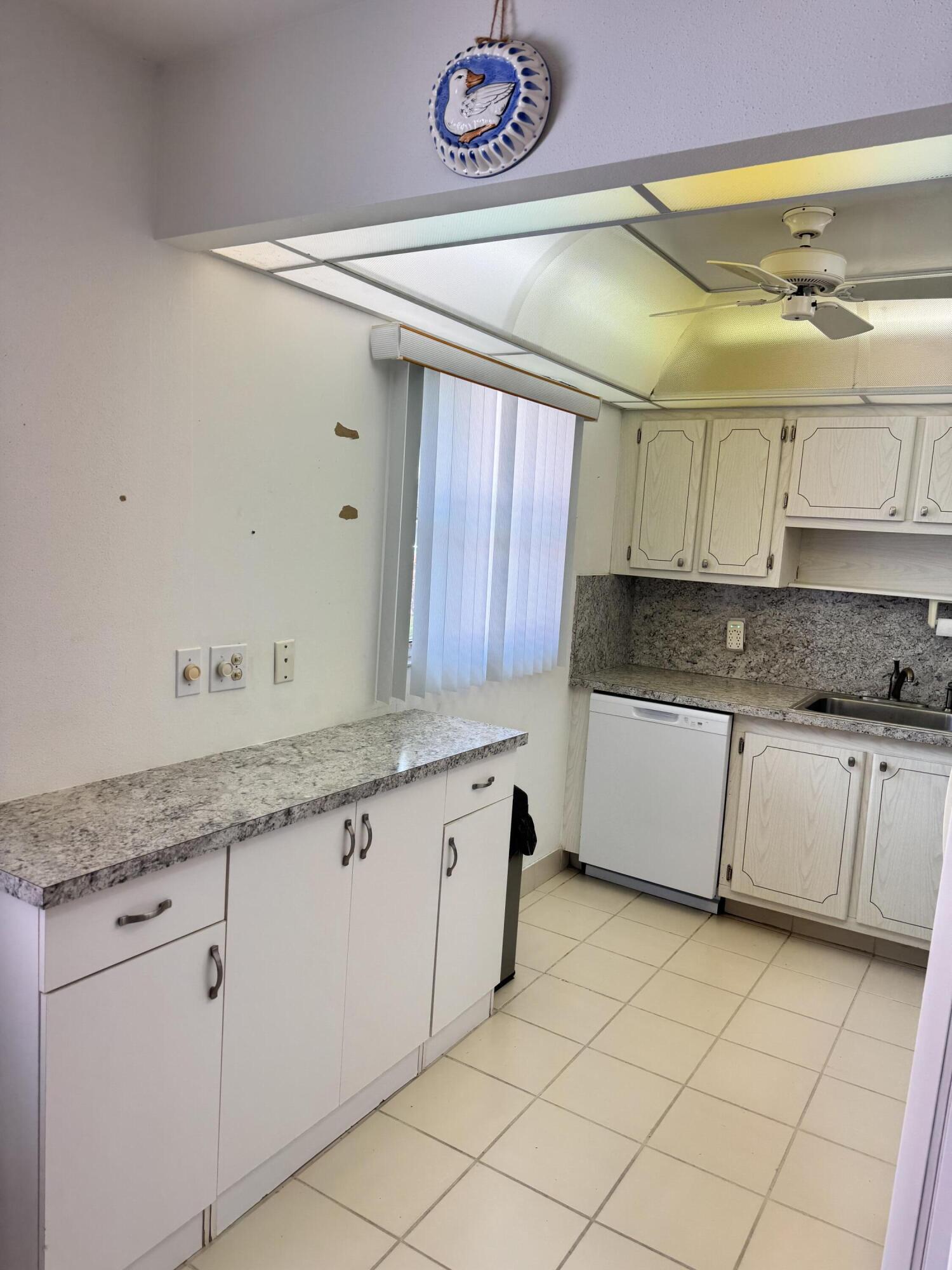 KINGS POINT - Residential