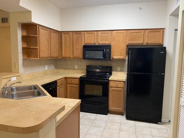 MEZZANO CONDO - Residential Lease