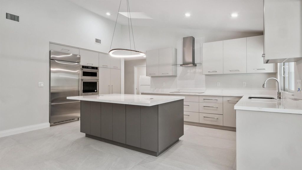 Photo of 2839 Banyan Boulevard Circle NW, Boca Raton, FL 33431 (MLS # R11103712)