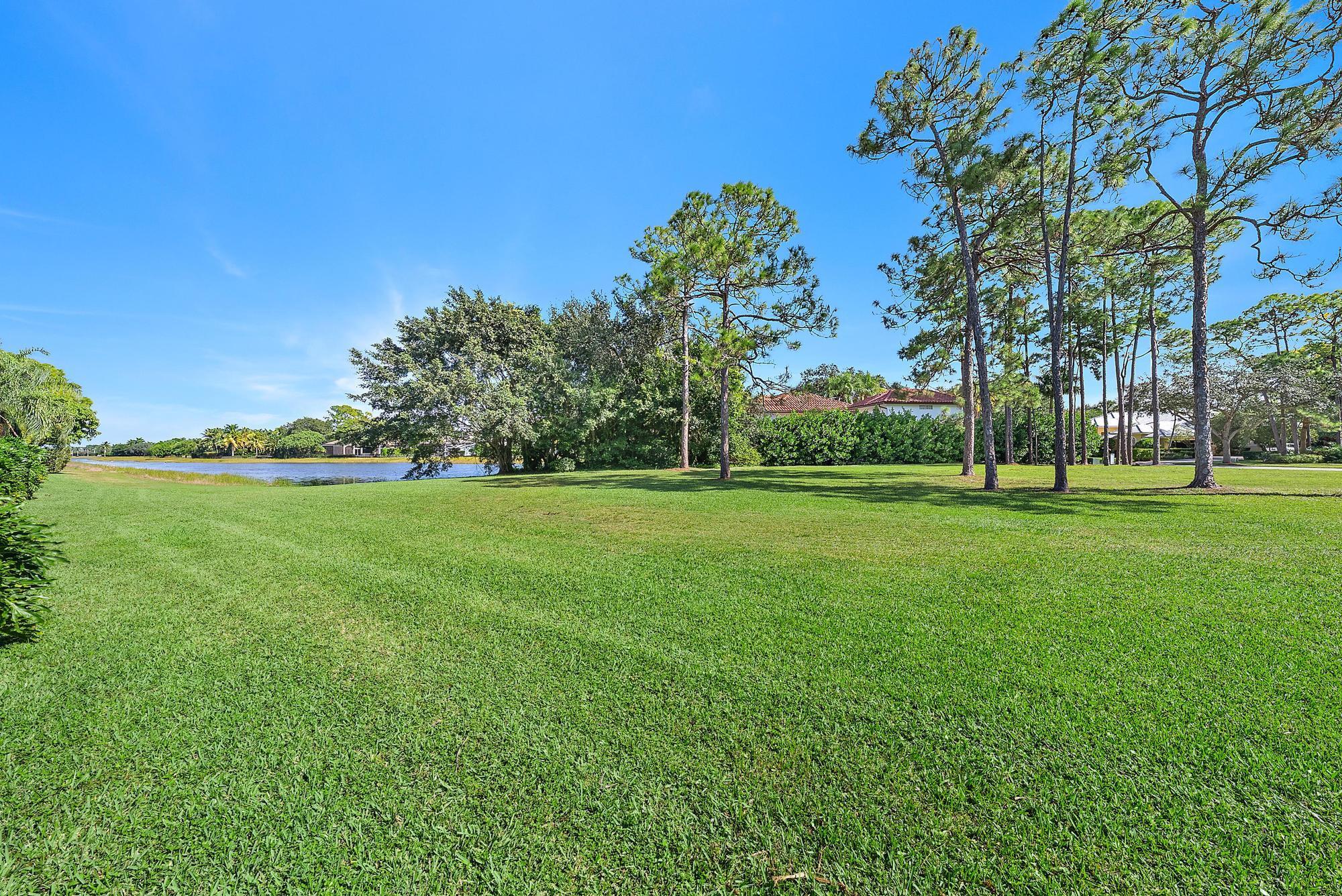 IBIS GOLF AND COUNTRY CLU - Residential