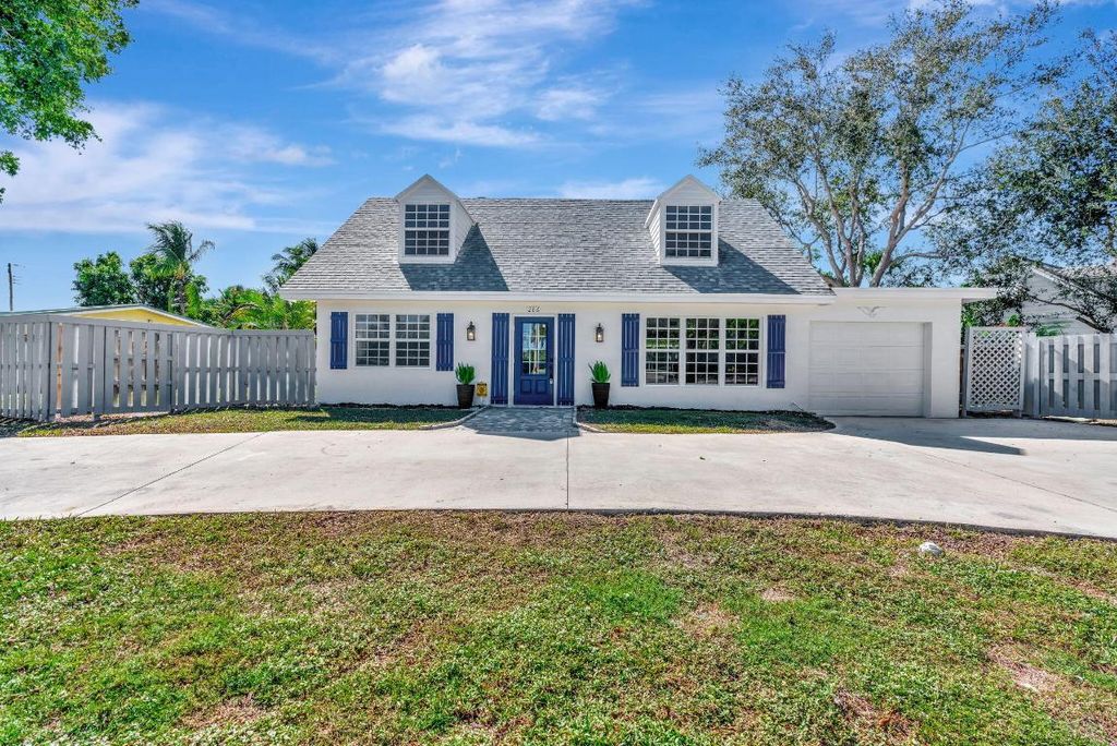 Photo of 286 Holly Drive, Palm Beach Gardens, FL 33410 (MLS # R11040688)