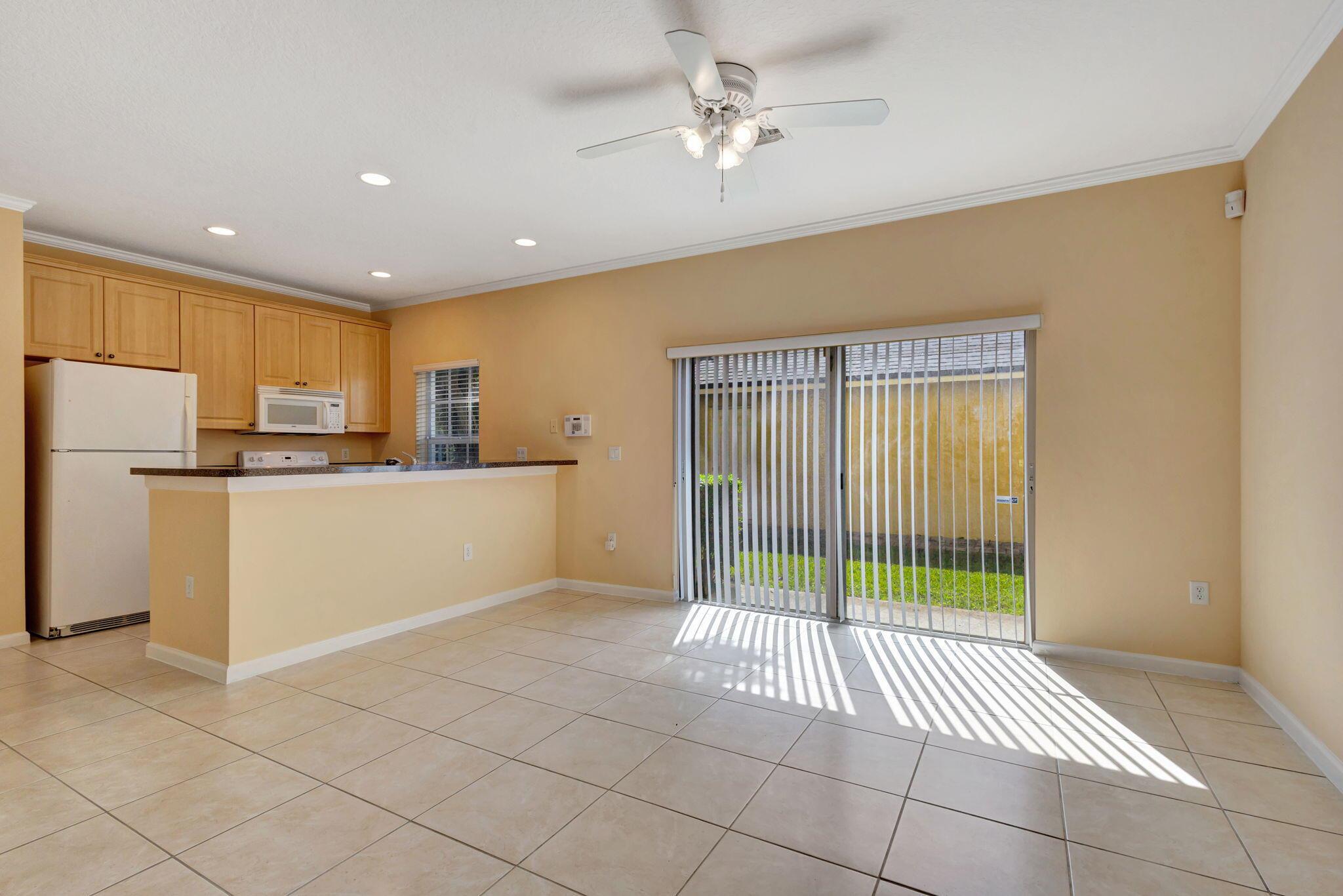 SUGAR POND MANOR OF WELLI - Residential Lease