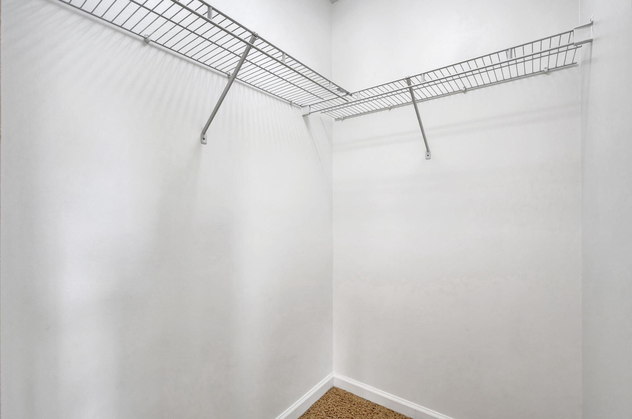 SUGAR POND MANOR OF WELLI - Residential Lease