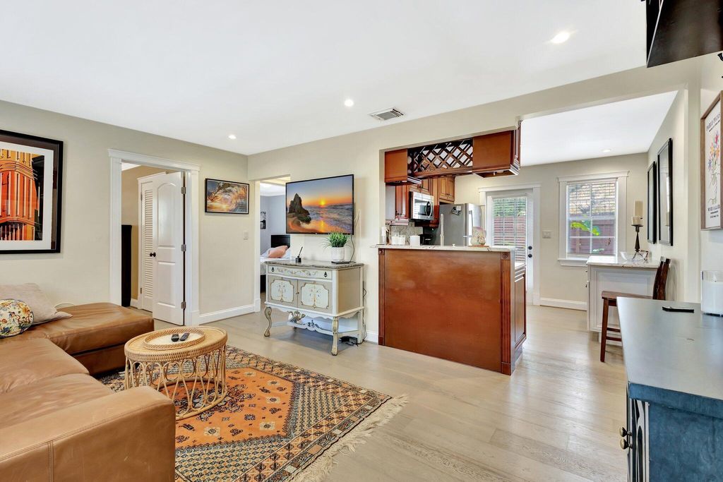 Photo of 227 NE 12th Street #1, Delray Beach, FL 33444 (MLS # B26010724)