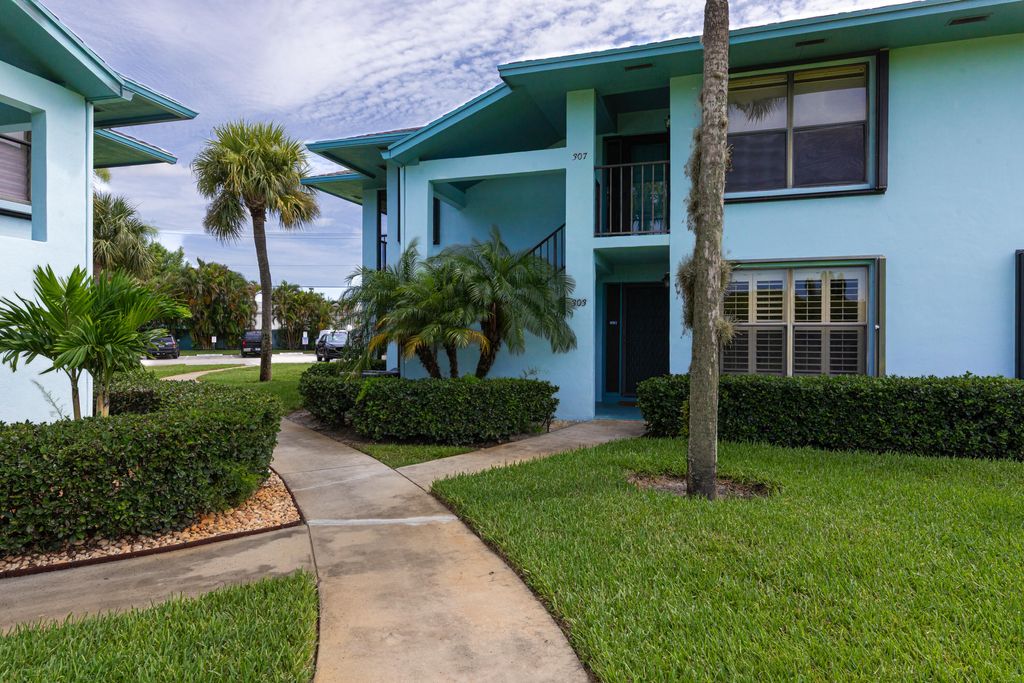 Photo of 950 S Kanner Hwy #307, Stuart, FL 34994 (MLS # R11164427)