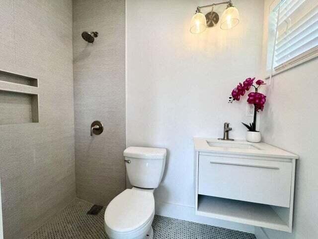 RIVER PARK UNIT 1 - Residential Lease