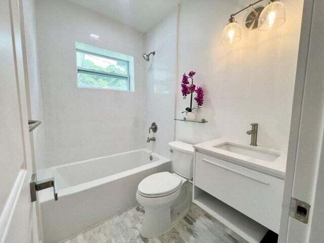 RIVER PARK UNIT 1 - Residential Lease