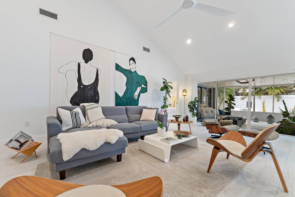 Photo of 125 Harbourside Circle, Jupiter, FL 33477 (MLS # R11169241)