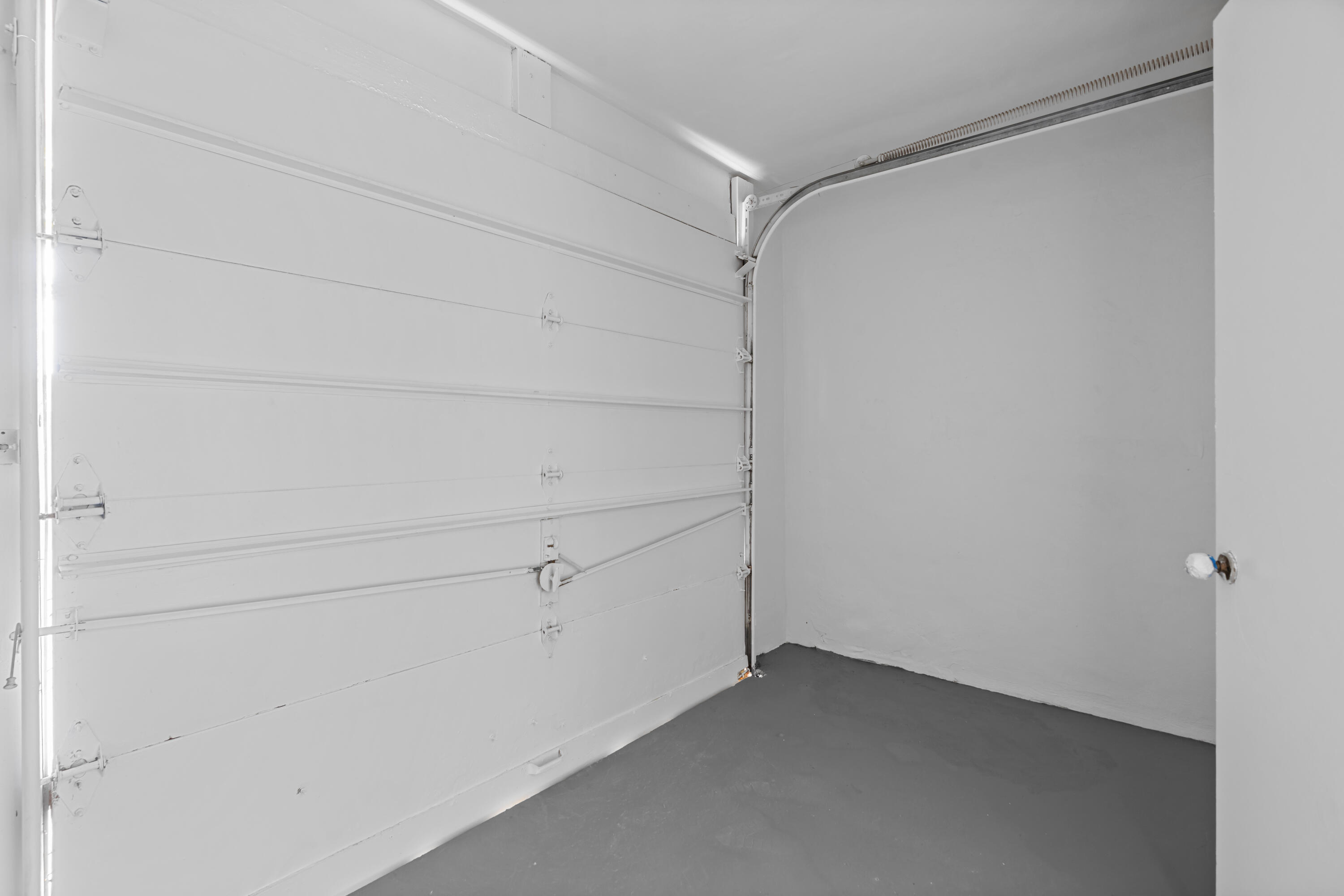 TOWNHOUSES OF THE CALIF CLUB - Residential