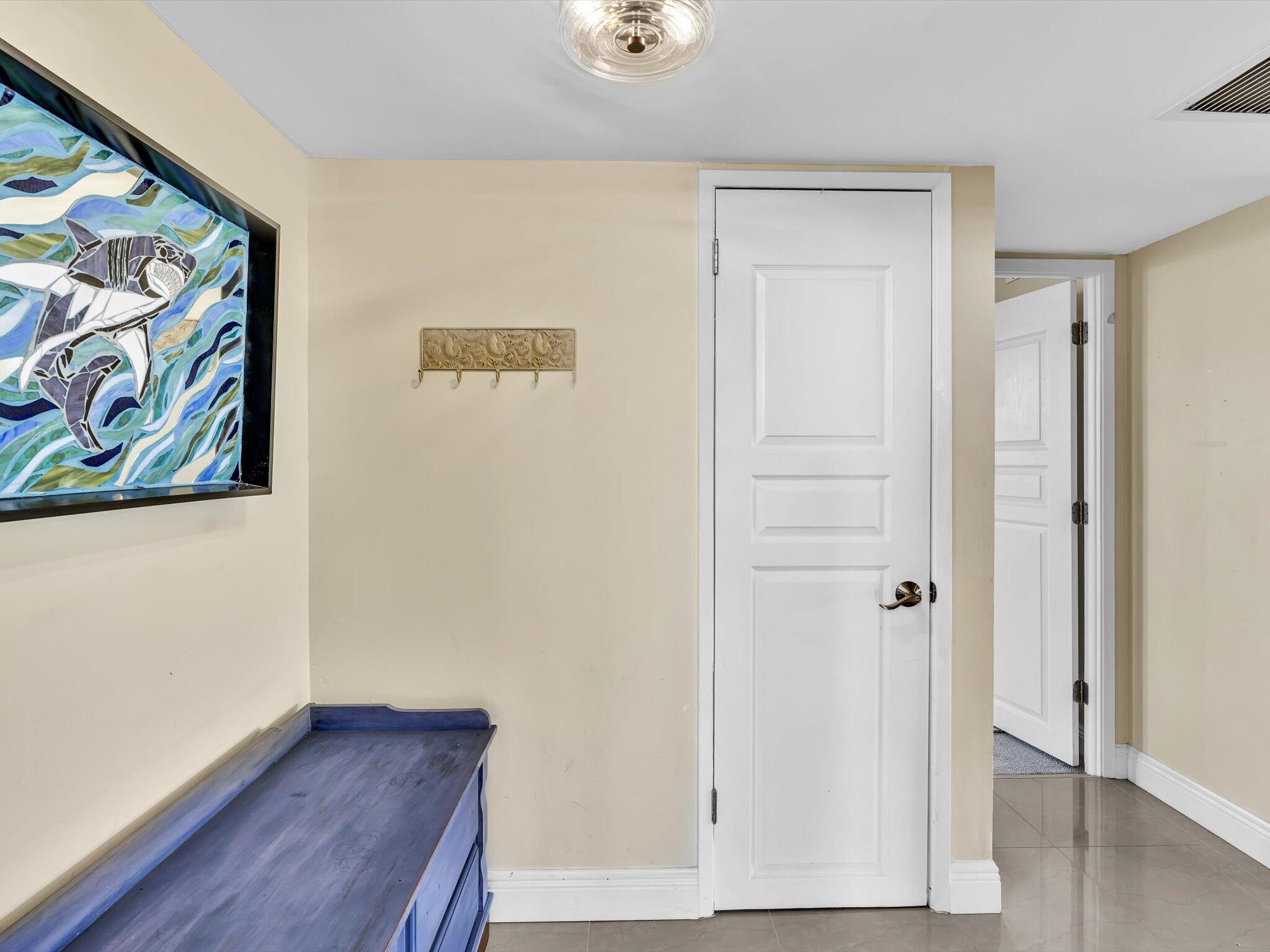 605 OAKS Drive 810