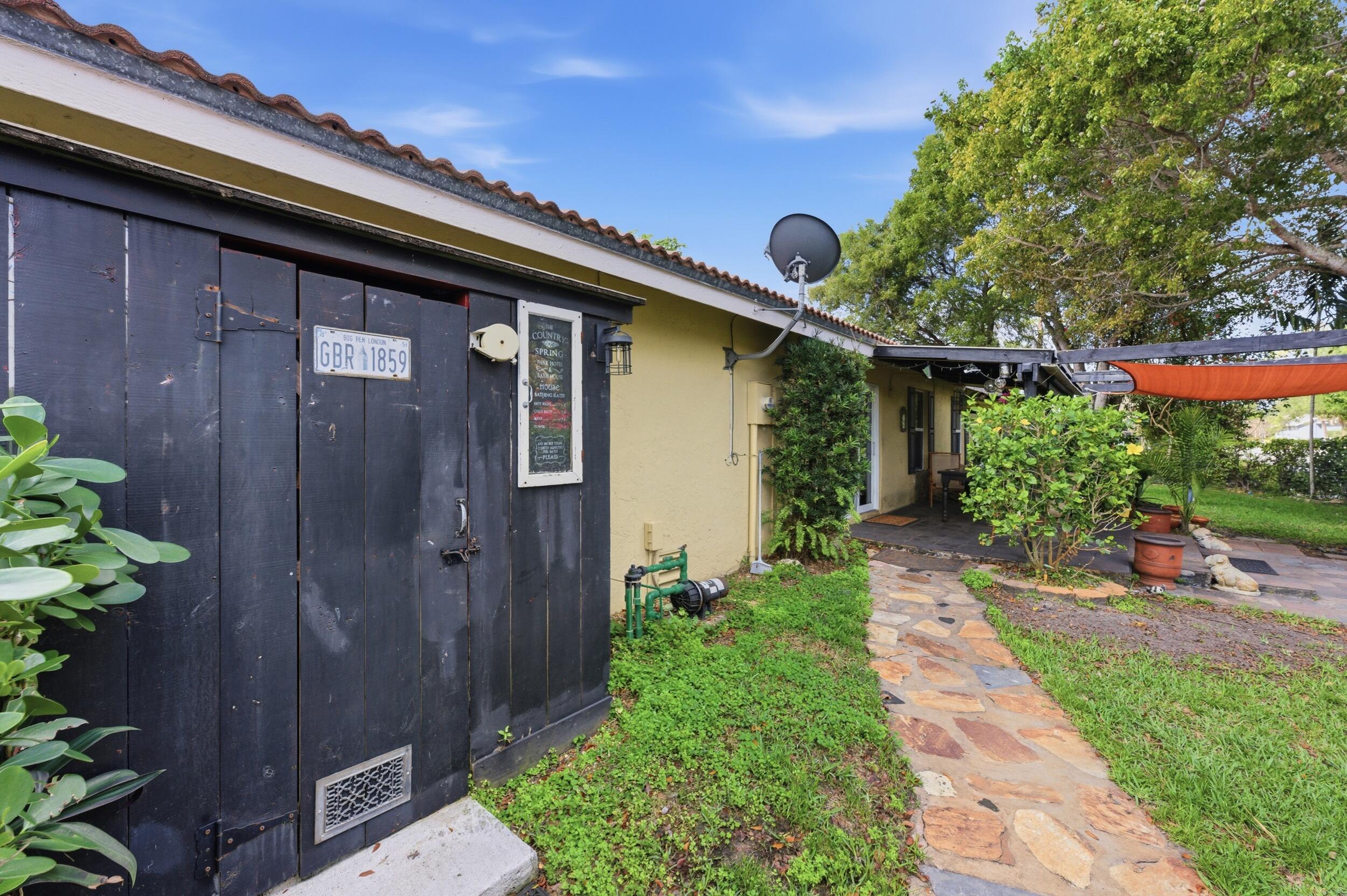 CORAL SPRINGS UNIVERSITY DRIVE - Residential