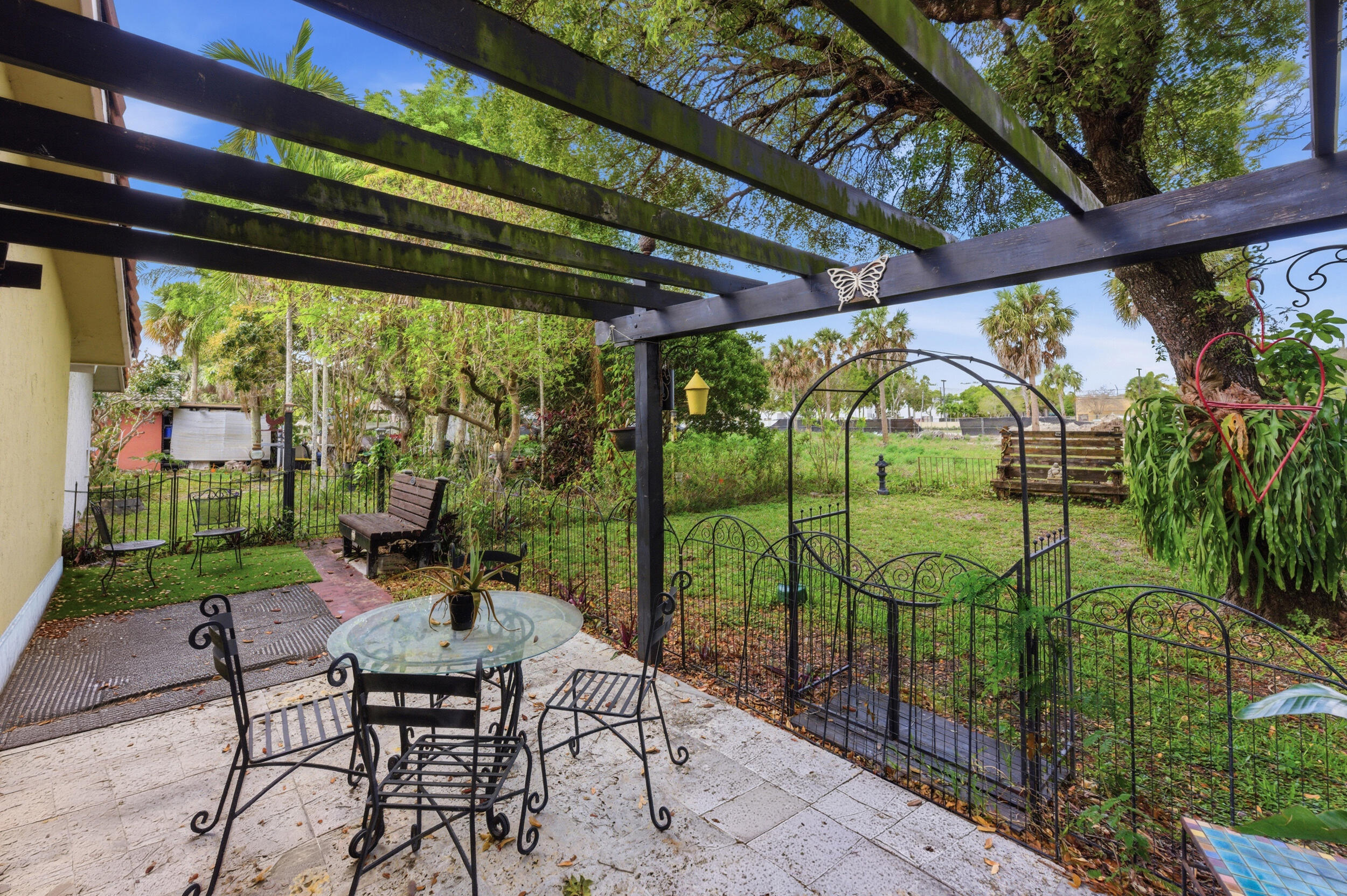 CORAL SPRINGS UNIVERSITY DRIVE - Residential