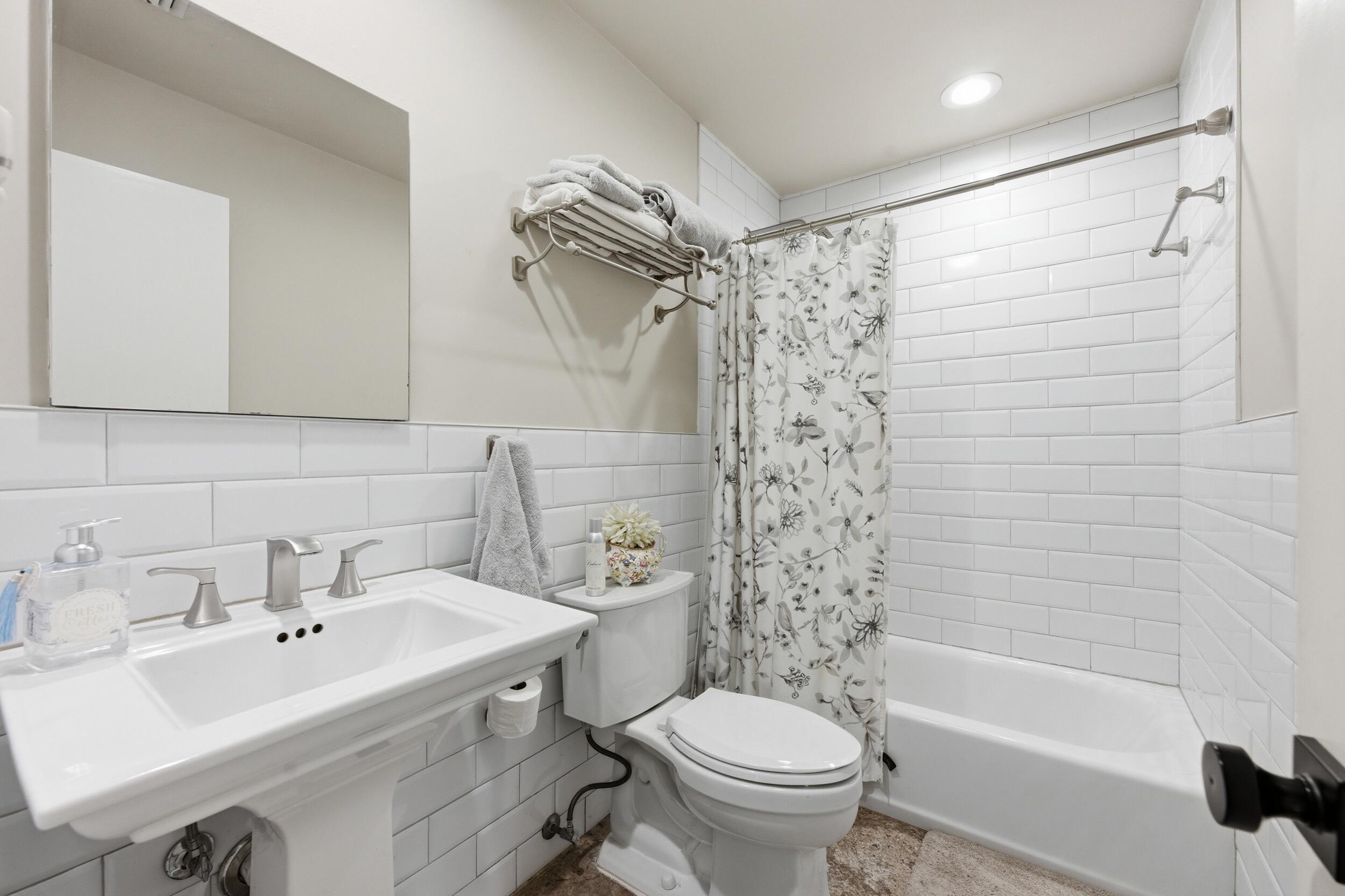 CORAL SPRINGS UNIVERSITY DRIVE - Residential