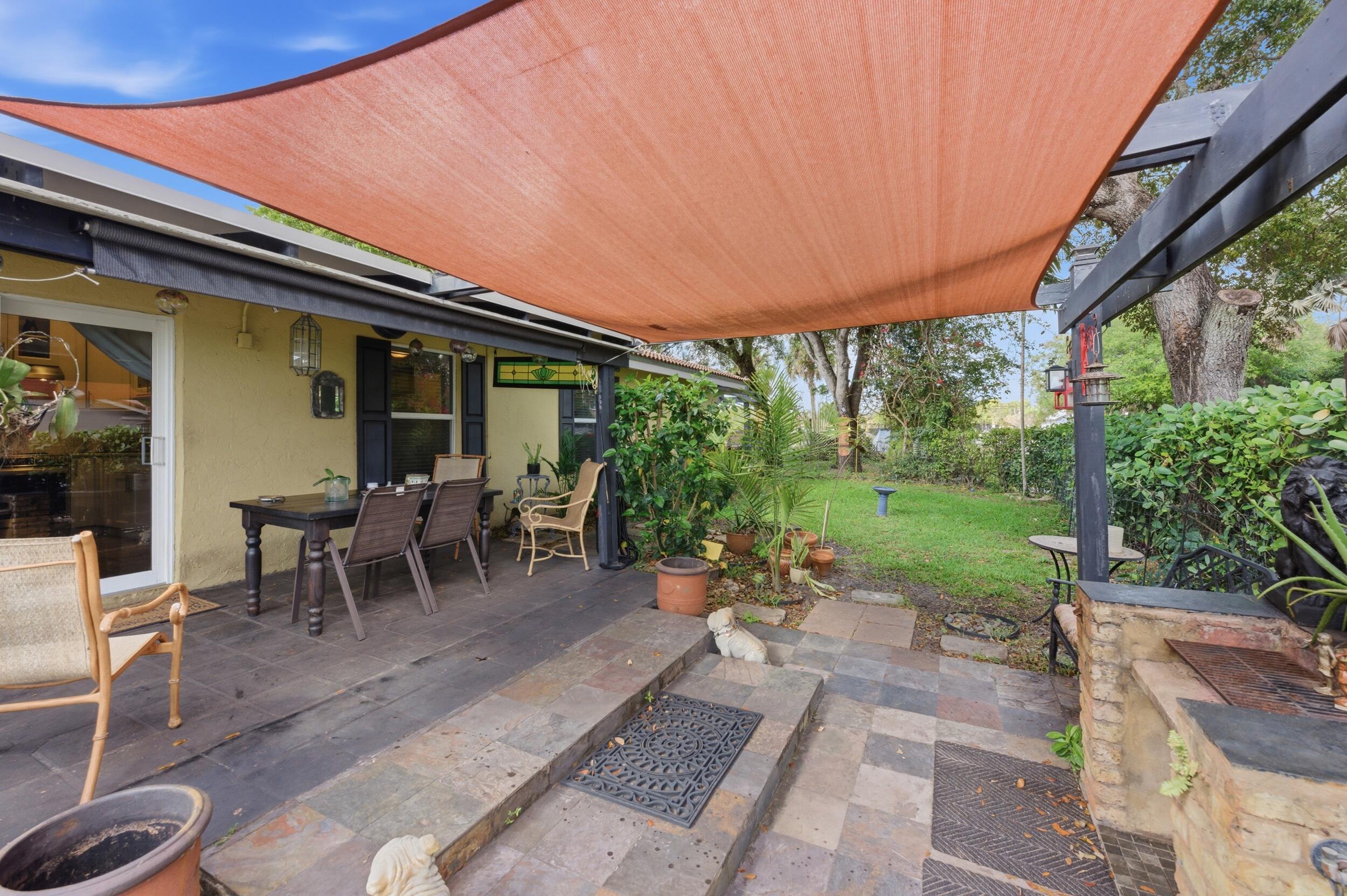 CORAL SPRINGS UNIVERSITY DRIVE - Residential