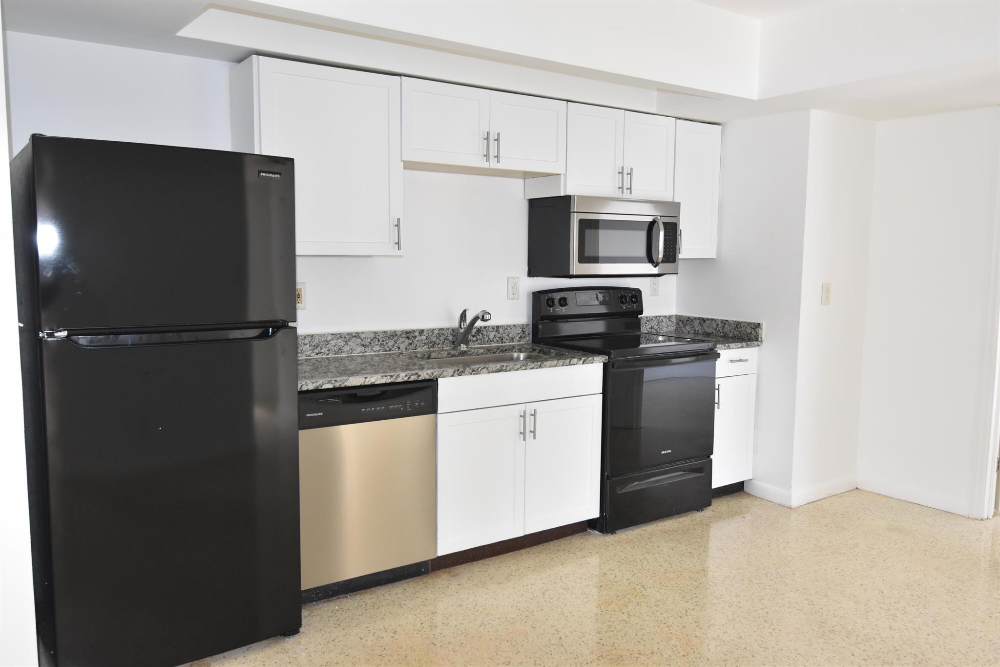 BOCA WOODS - Residential Lease