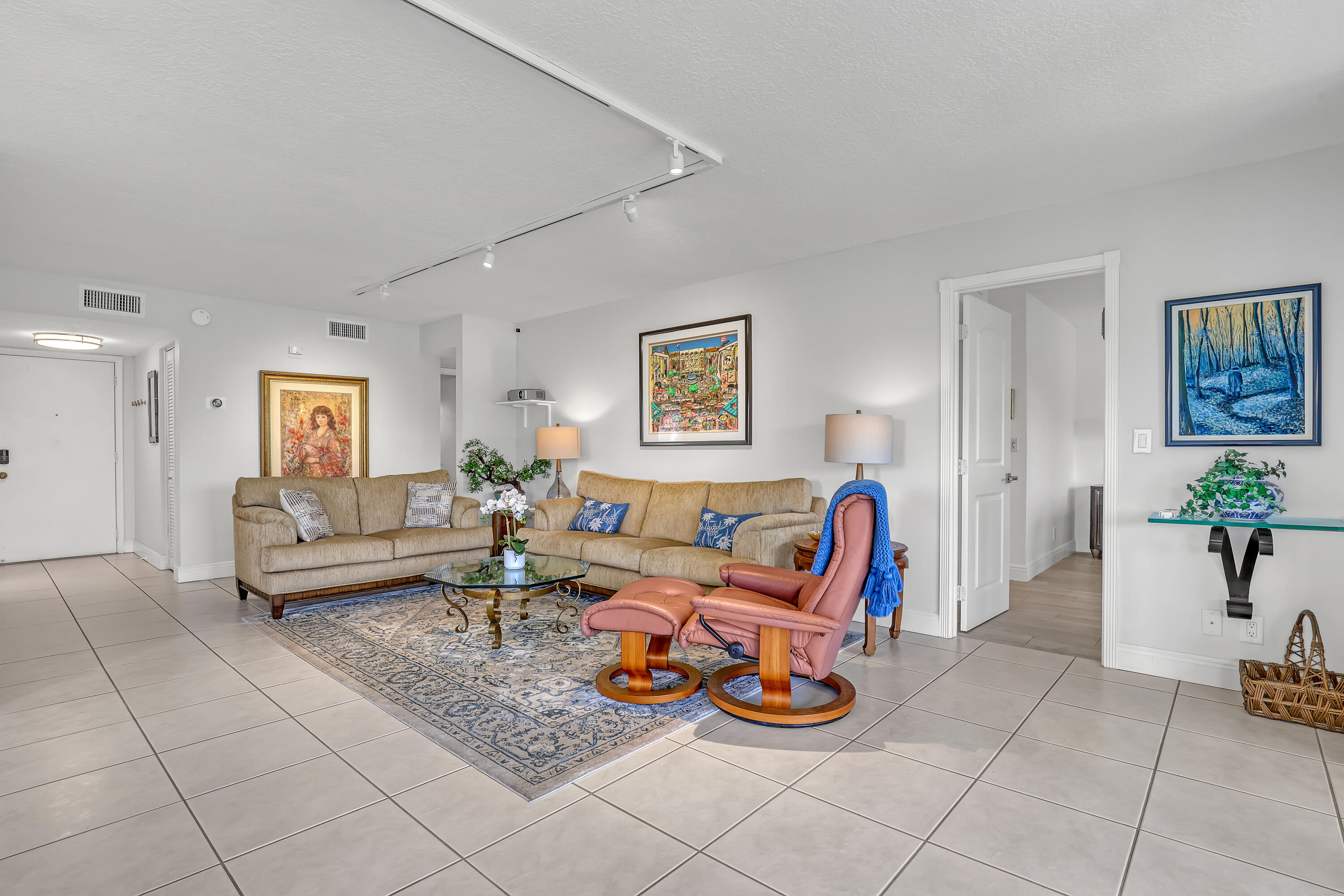 11258 Green Lake Drive 104