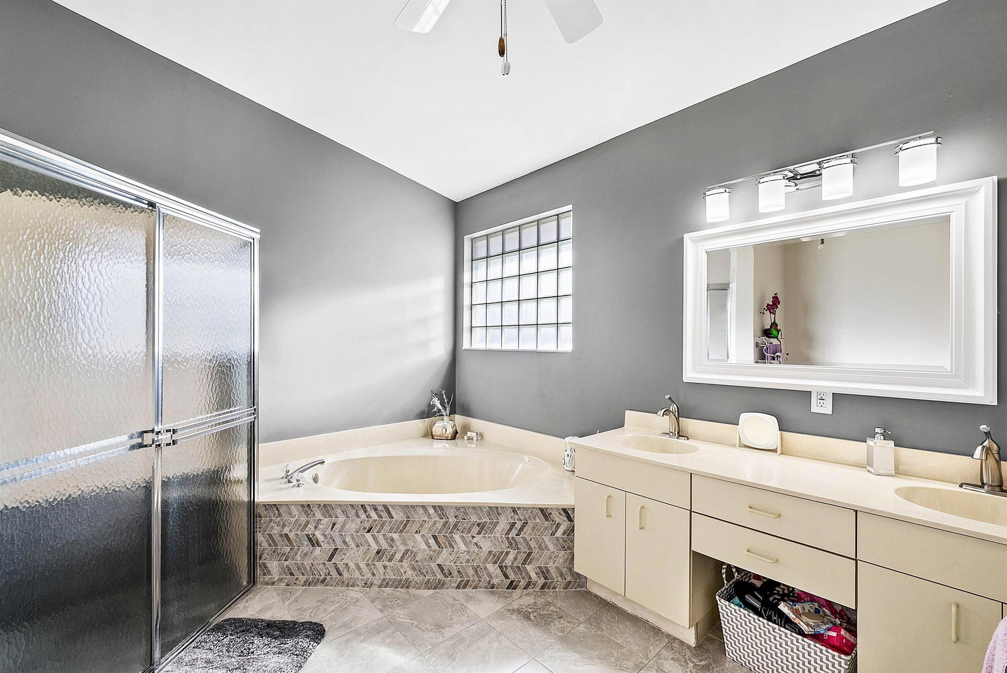 INDIAN HILLS 1 - Residential