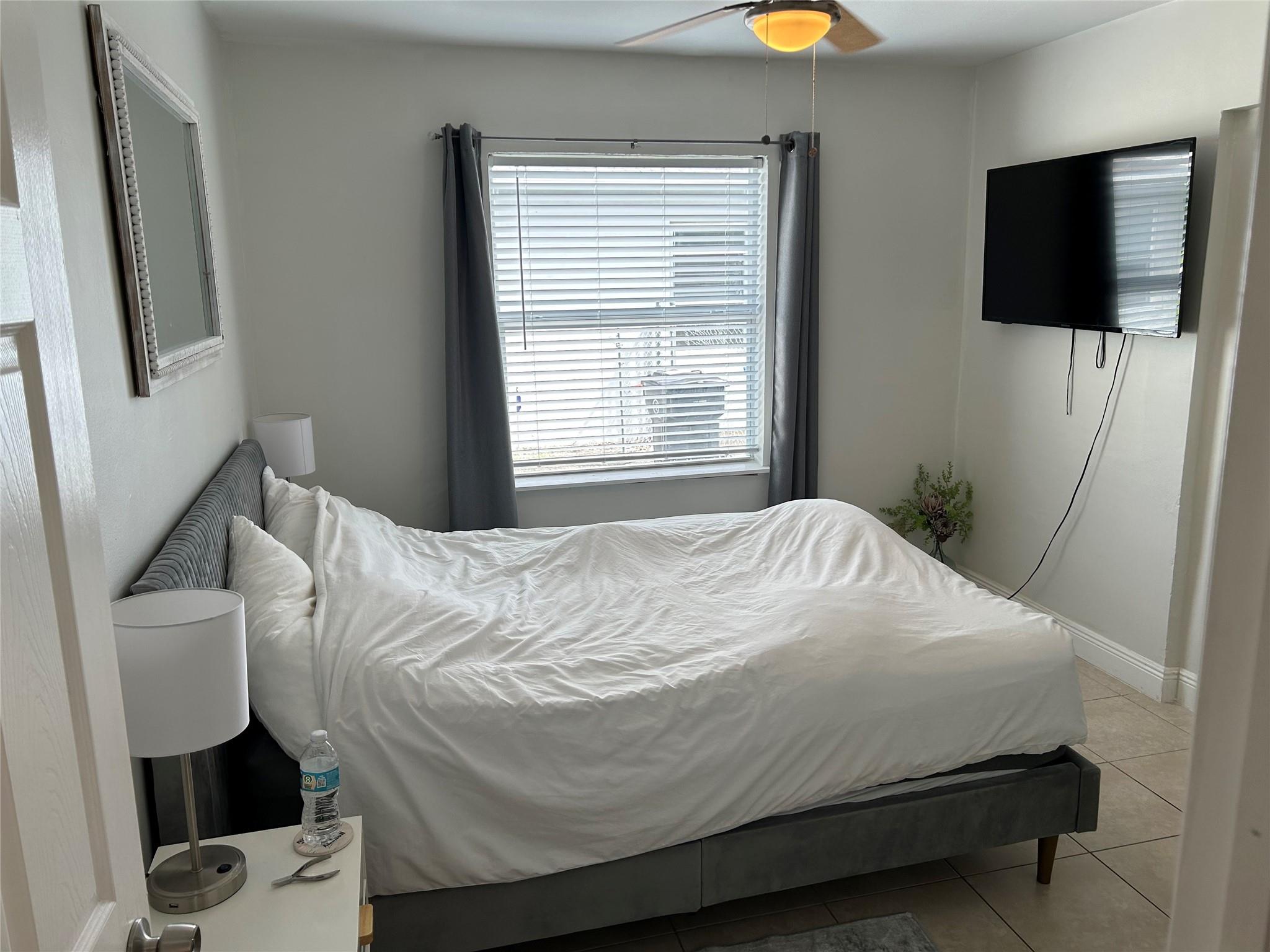 Lauderdale 2-9 D - Residential Lease