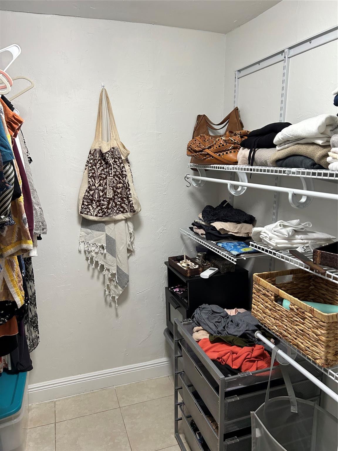 Lauderdale 2-9 D - Residential Lease