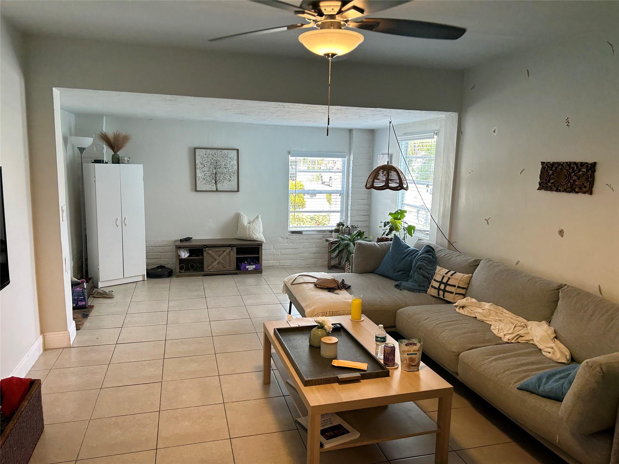 Lauderdale 2-9 D - Residential Lease