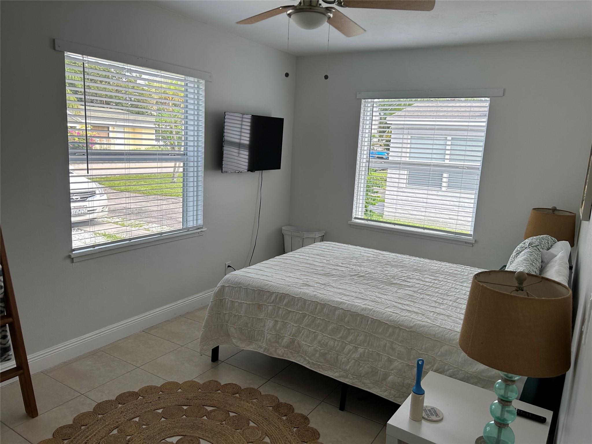 Lauderdale 2-9 D - Residential Lease