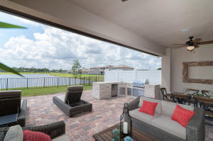 VISTA LAGO - Residential