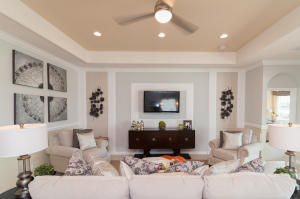 VISTA LAGO - Residential