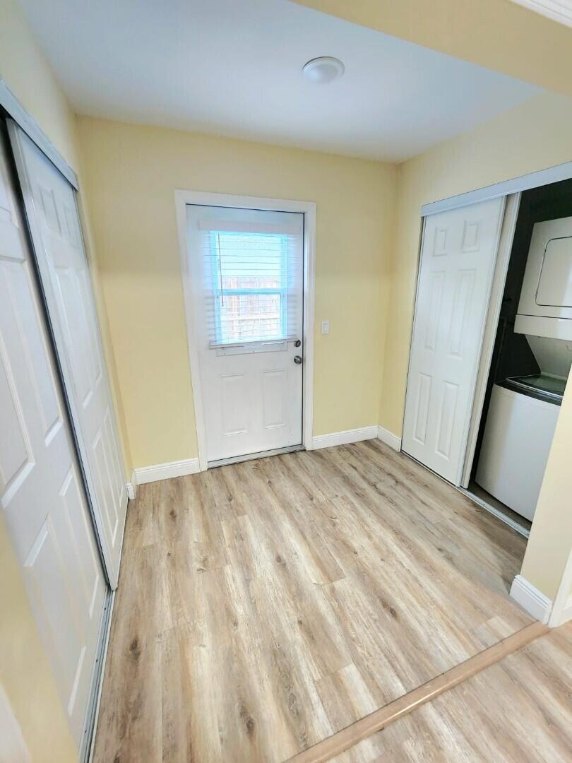 ROSELAND PARK HAMPTON ADD - Residential Lease