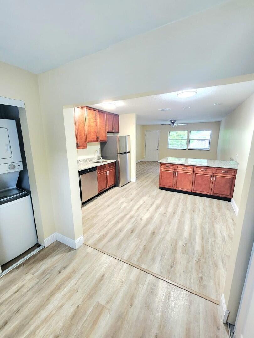 ROSELAND PARK HAMPTON ADD - Residential Lease