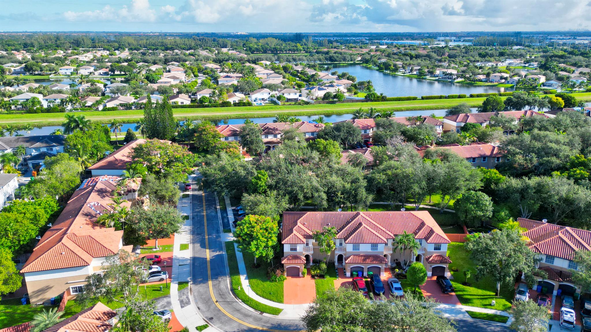 BELLAGIO AT VIZCAYA - Residential