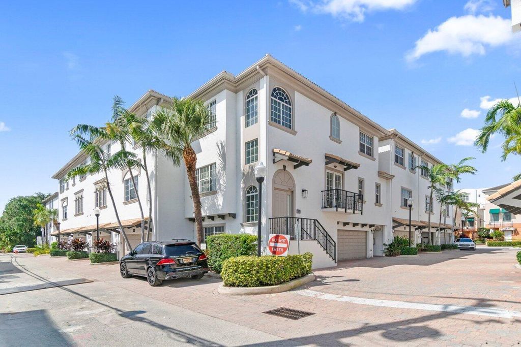 Photo of 614 Renaissance Way, Delray Beach, FL 33483 (MLS # R11079596)