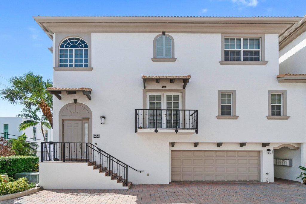 Photo of 614 Renaissance Way, Delray Beach, FL 33483 (MLS # R11079596)