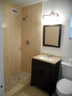 TROPICAL TERRACE - Residential