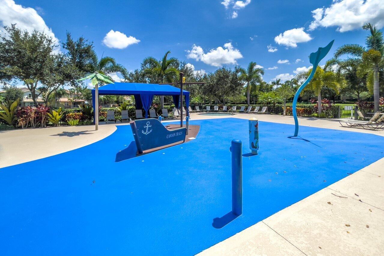 CANYON TRAILS - Residential