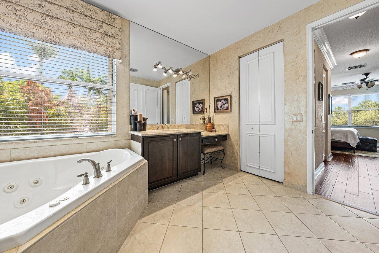 CANYON TRAILS - Residential