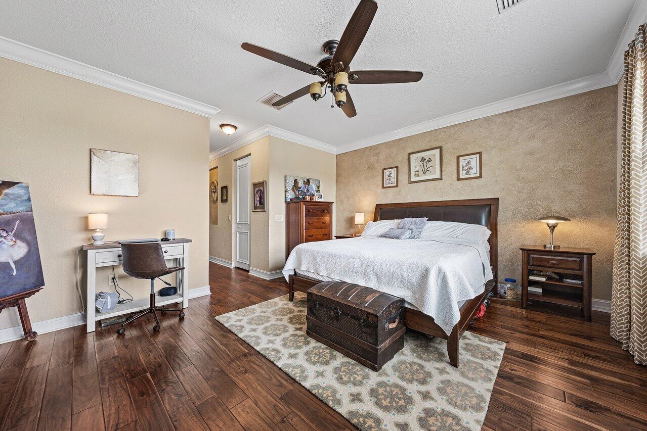 CANYON TRAILS - Residential