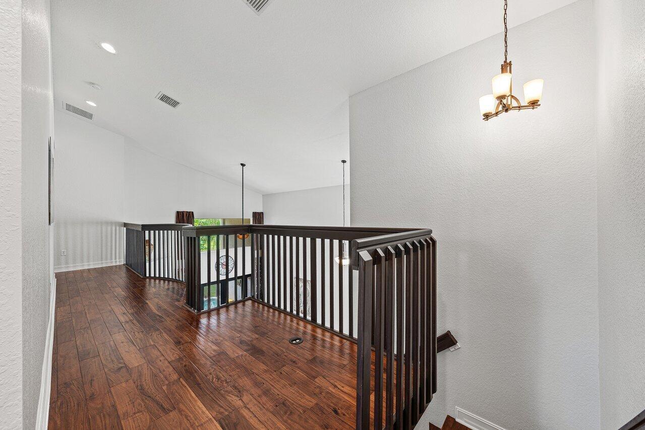 CANYON TRAILS - Residential