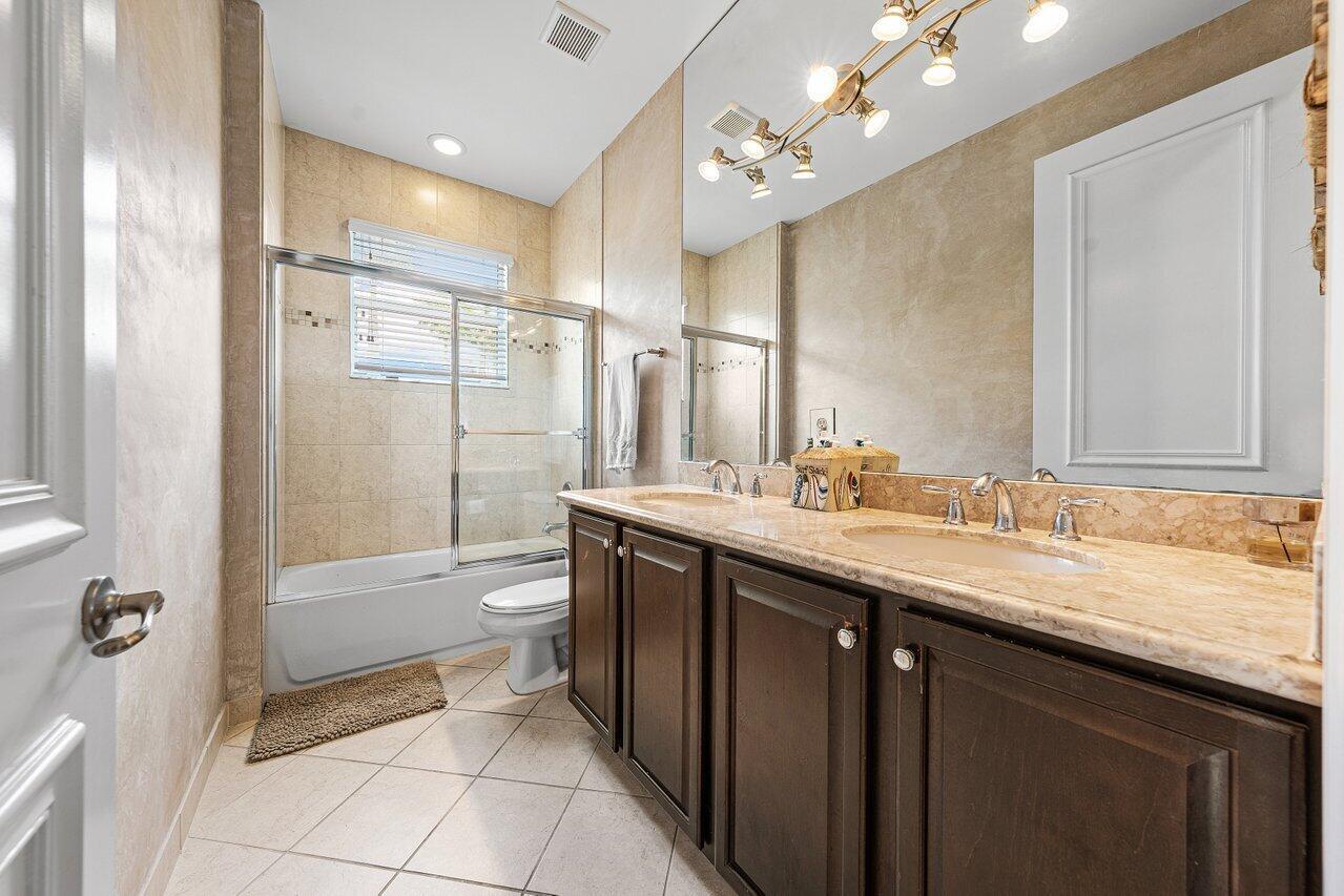 CANYON TRAILS - Residential