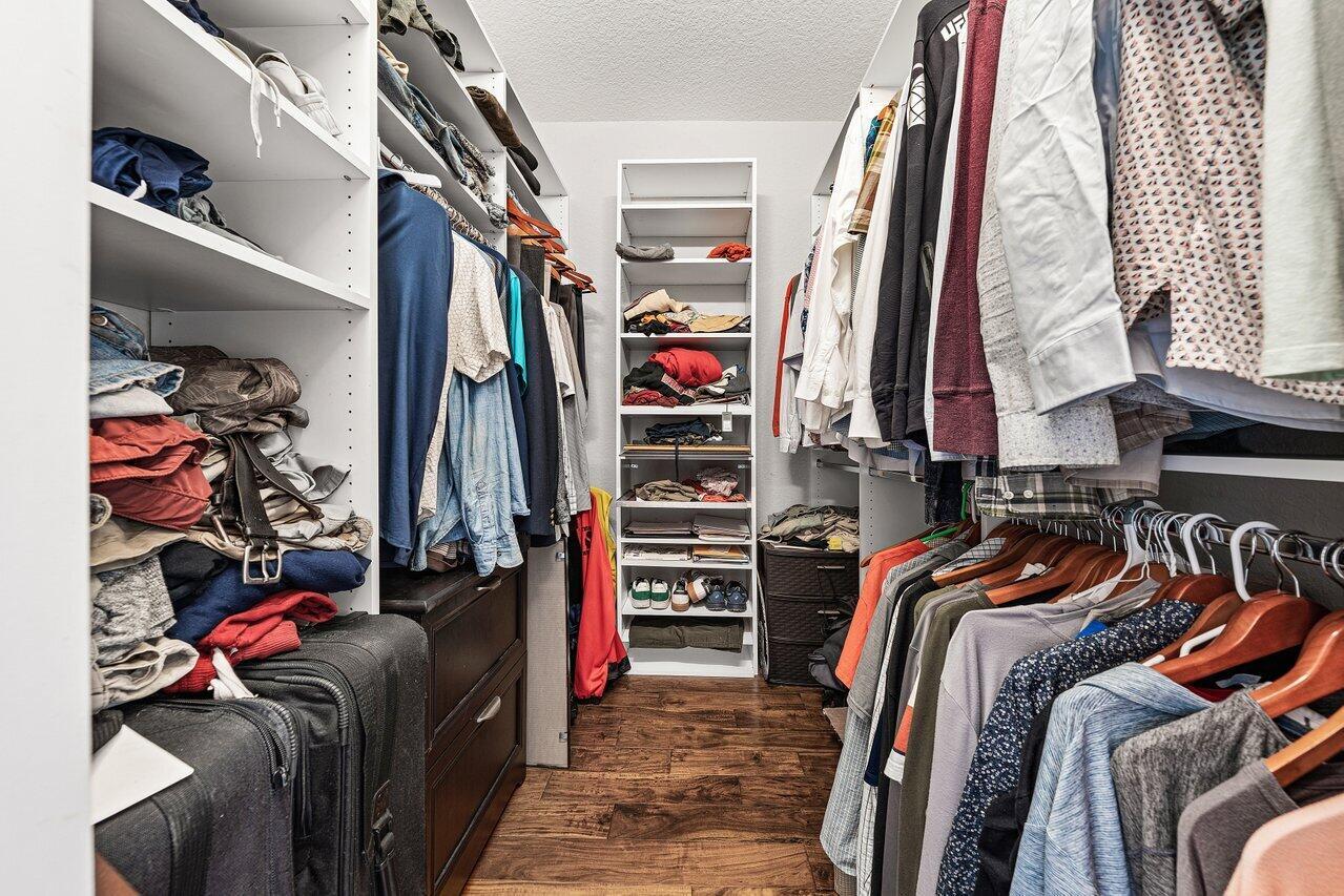 CANYON TRAILS - Residential