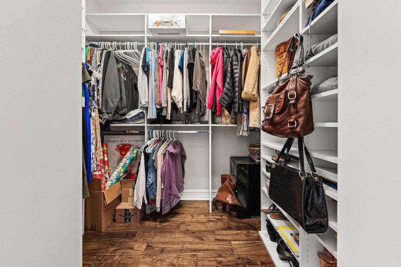 CANYON TRAILS - Residential