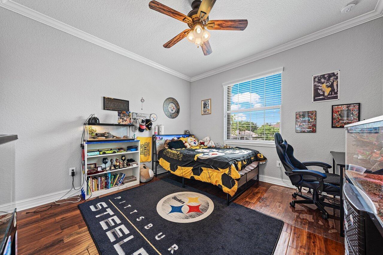 CANYON TRAILS - Residential