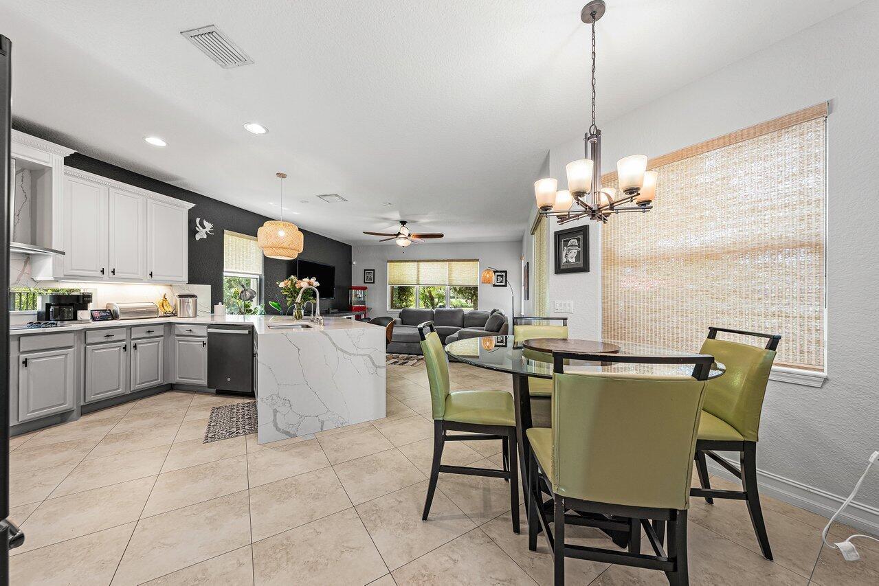 CANYON TRAILS - Residential