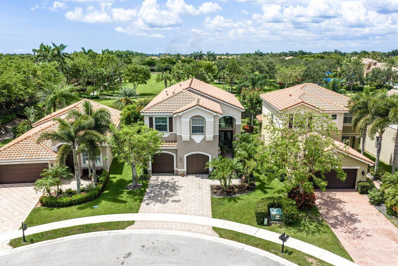 CANYON TRAILS - Residential