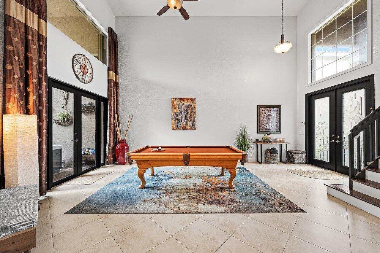 CANYON TRAILS - Residential