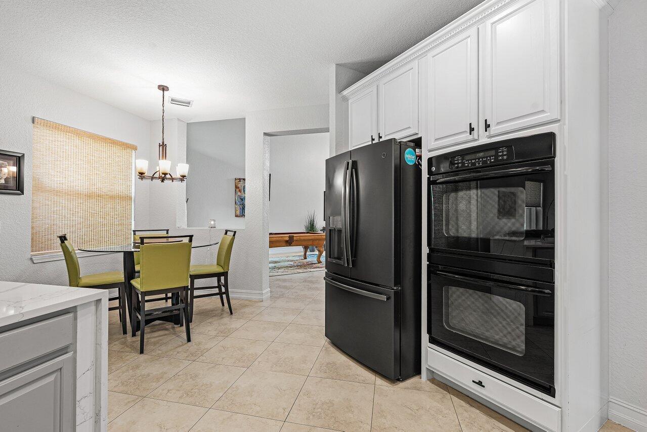 CANYON TRAILS - Residential