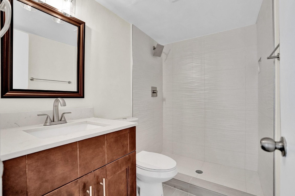 OAKLAND SHORES - Residential